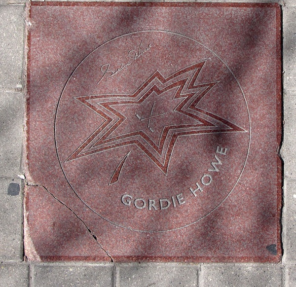    Gordie Howe's star on the Walk of Fame as of April 2009. Damage can be seen on the bottom left corner.   